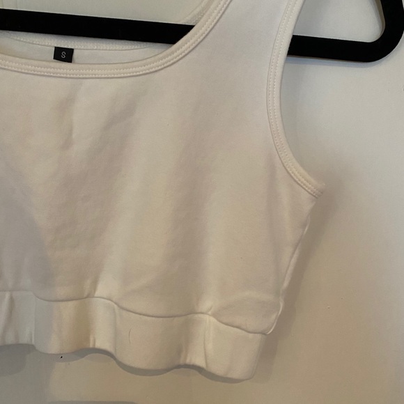 Cropped White Tank Top - Picture 5 of 5
